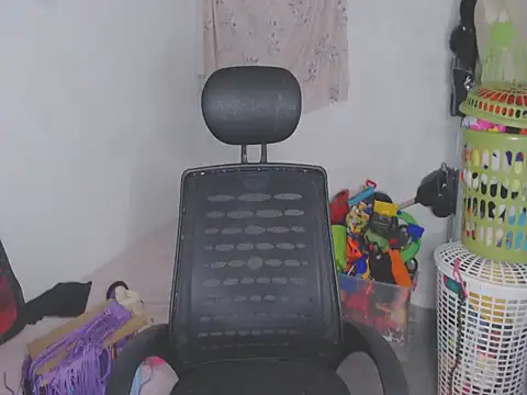 shayna cute online show from May 16, 12:18 am