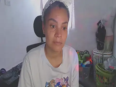 shayna cute online show from May 27, 8:28 pm
