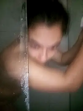 Snapshot of gigi097819 chatting on November 4, 1:32 pm gigi097819 online show from November 4, 1:32 pm