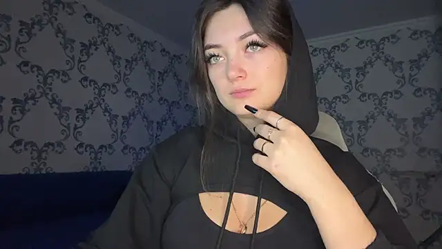 TwotyBright online show from February 7, 6:06 am