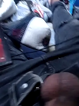 Snapshot of KARNEs24666 chatting on February 25, 4:49 pm KARNEs24666 online show from February 25, 4:49 pm