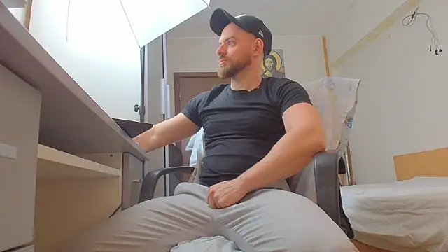Ryanstone  online show from April 1, 4:24 am