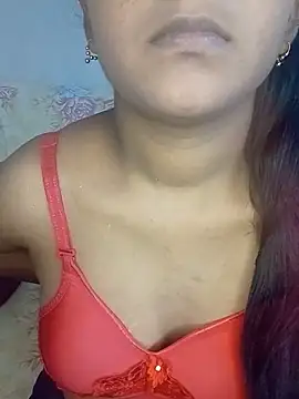 Snapshot of Neha533 chatting on May 8, 7:08 pm Neha533 online show from May 8, 7:08 pm