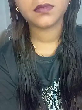 Snapshot of Neha533 chatting on May 18, 6:36 pm Neha533 online show from May 18, 6:36 pm