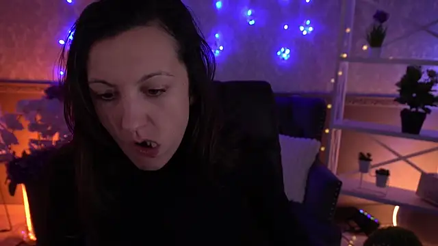 Snapshot of ZafiraMoonn chatting on January 13, 6:40 am ZafiraMoonn online show from January 13, 6:40 am