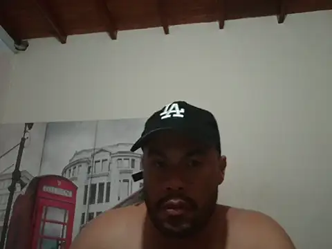 Snapshot of Ramses_36 chatting on November 9, 12:20 am Ramses 36 online show from November 9, 12:20 am