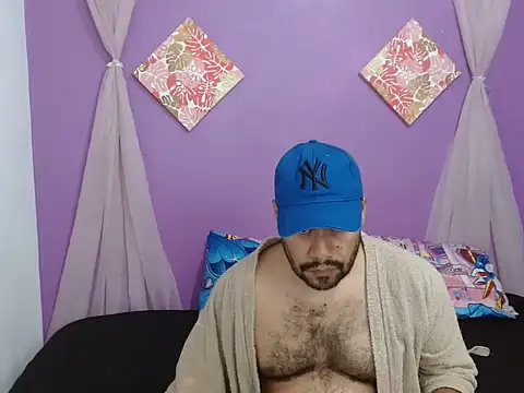 Snapshot of Ramses_36 chatting on December 15, 12:53 pm Ramses 36 online show from December 15, 12:53 pm