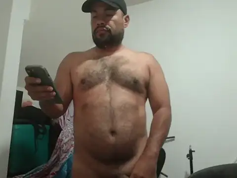 Snapshot of Ramses_36 chatting on April 3, 1:09 pm Ramses 36 online show from April 3, 1:09 pm