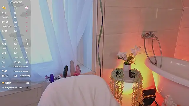 Snapshot of WICKEDEMBER chatting on February 3, 6:40 am WICKEDEMBER online show from February 3, 6:40 am