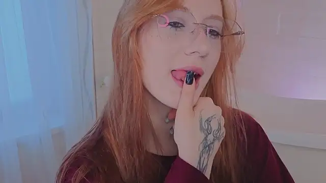 WICKEDEMBER online show from March 21, 1:43 am