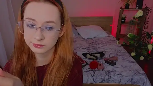 WICKEDEMBER online show from April 10, 2:17 am