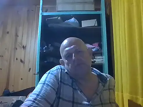 Snapshot of Karl1-85 chatting on November 3, 7:20 am Karl1-85 online show from November 3, 7:20 am