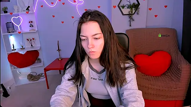 Snapshot of baby_hotte chatting on February 19, 7:04 am baby hotte online show from February 19, 7:04 am