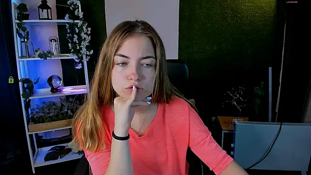 Snapshot of baby_hotte chatting on June 18, 6:24 am baby hotte online show from June 18, 6:24 am