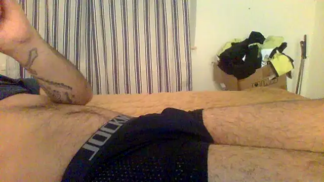 Snapshot of Camiin20 chatting on February 13, 8:05 pm Camiin20 online show from February 13, 8:05 pm