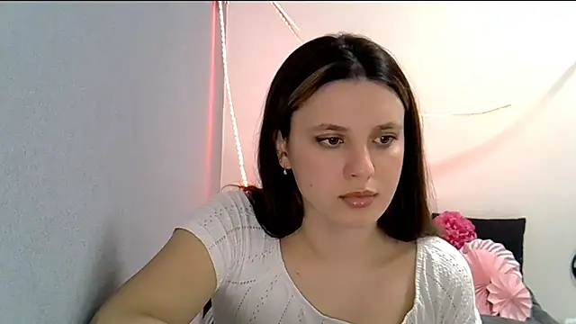 KiraHoney online show from March 7, 8:39 pm