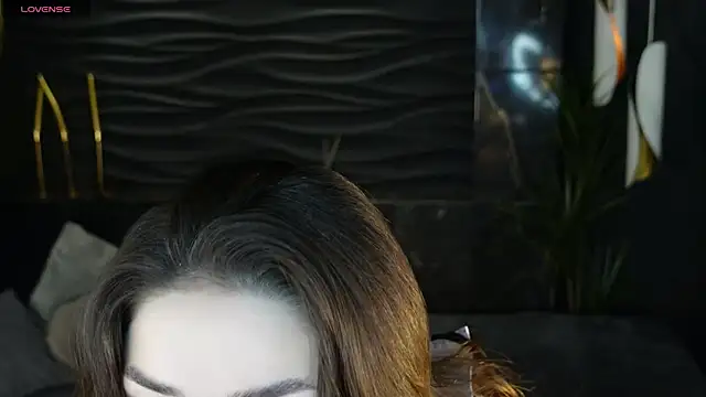 melanie neal online show from November 25, 9:04 pm