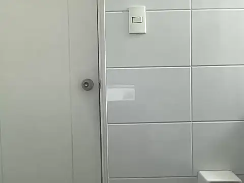 Snapshot of maxdonn29 chatting on April 7, 2:28 pm maxdonn29 online show from April 7, 2:28 pm