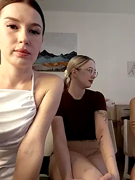 MelissaPinkiss online show from January 18, 11:25 am