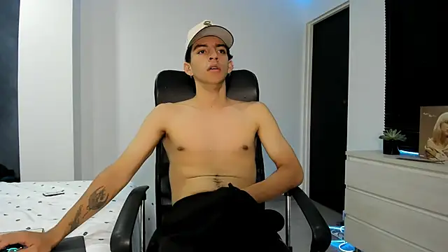 Snapshot of _rhys_jagger chatting on November 9, 5:55 pm rhys jagger online show from November 9, 5:55 pm