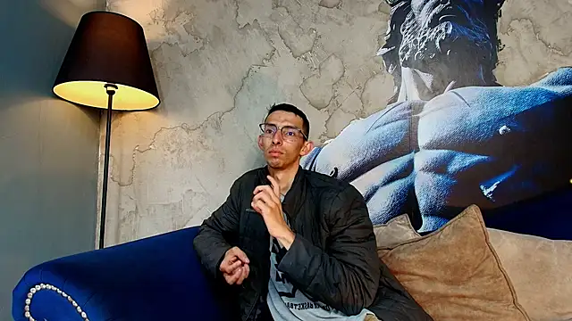 ZyroNight online show from December 15, 7:18 pm