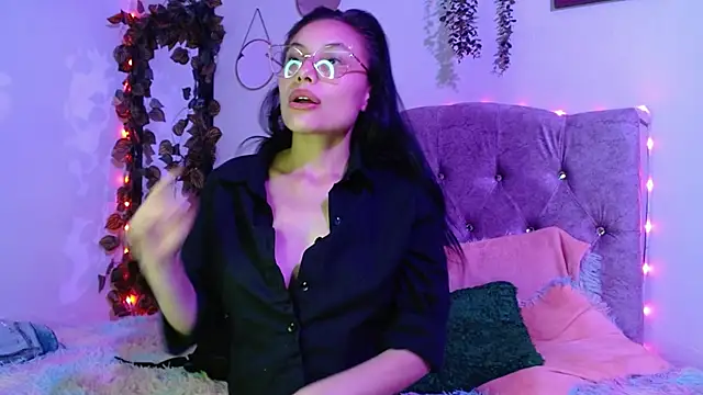 valkiry  online show from April 18, 7:51 pm