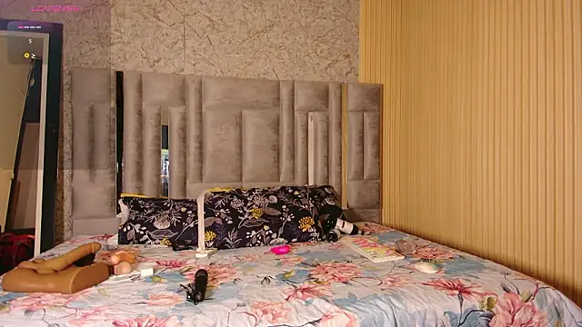 missfoster online show from March 15, 12:22 pm