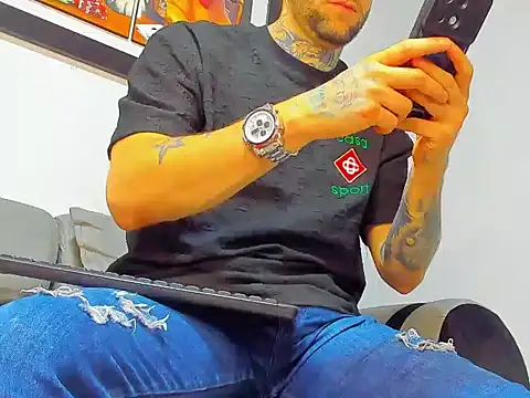 Supreme Alpha online show from November 6, 12:33 am