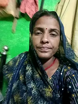 Snapshot of Hotgirl_AD chatting on November 9, 4:00 am Hotgirl AD online show from November 9, 4:00 am