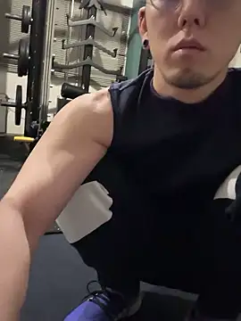 Snapshot of ippei0001 chatting on December 2, 4:13 pm ippei0001 online show from December 2, 4:13 pm