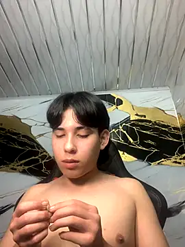 Snapshot of Suarezz10_ chatting on November 5, 12:27 pm Suarezz10 online show from November 5, 12:27 pm