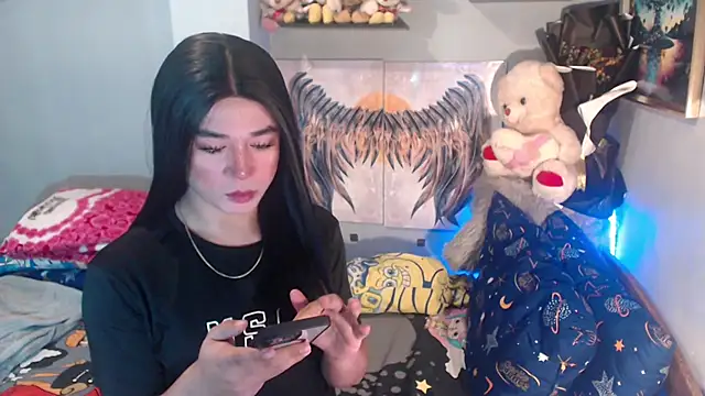 Snapshot of desirable_miya chatting on December 2, 1:17 pm desirable miya online show from December 2, 1:17 pm