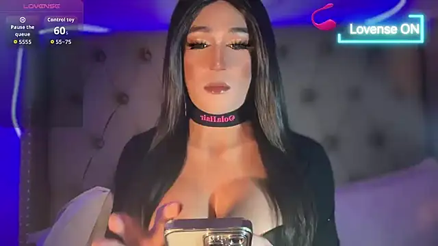 Snapshot of desirable_miya chatting on March 31, 12:27 pm desirable miya online show from March 31, 12:27 pm