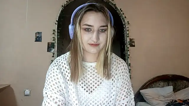 Snapshot of Anabree chatting on November 5, 9:09 am Anabree online show from November 5, 9:09 am