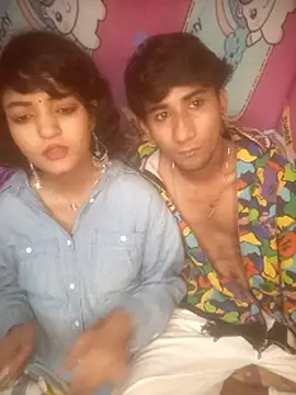 Freakingromance online show from February 6, 8:45 pm