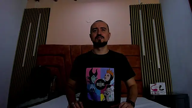 Snapshot of HARRY_FLYNN chatting on November 12, 12:16 pm HARRY FLYNN online show from November 12, 12:16 pm