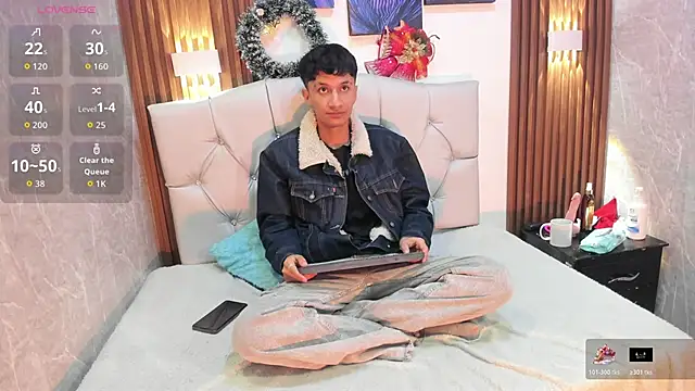 Elian Julian online show from December 4, 11:35 pm