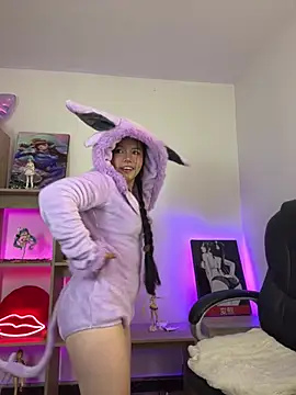 violettabond online show from January 13, 1:16 pm