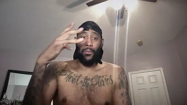 tallhandsome7ft online show from November 30, 4:05 am