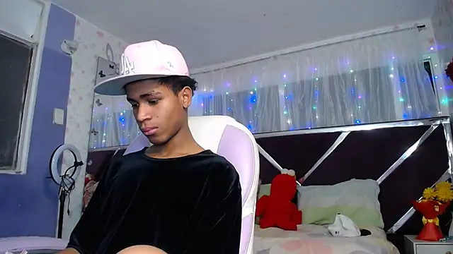 Santy bigcock 01 online show from July 9, 11:58 am
