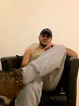 MorenoVelvet online show from January 18, 4:33 pm