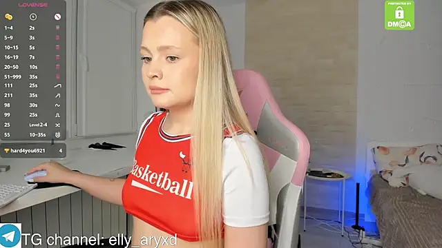 elly aryxd online show from November 24, 4:18 pm