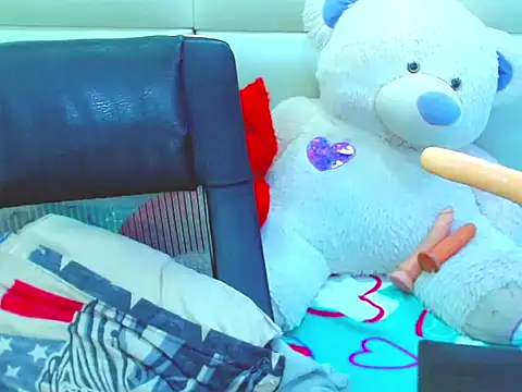 NharaBigCock online show from March 6, 7:32 pm