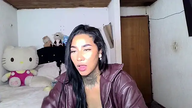 lyam ebony  online show from April 4, 9:07 am