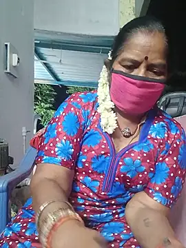 Snapshot of savithasree chatting on July 1, 4:29 pm savithasree online show from July 1, 4:29 pm