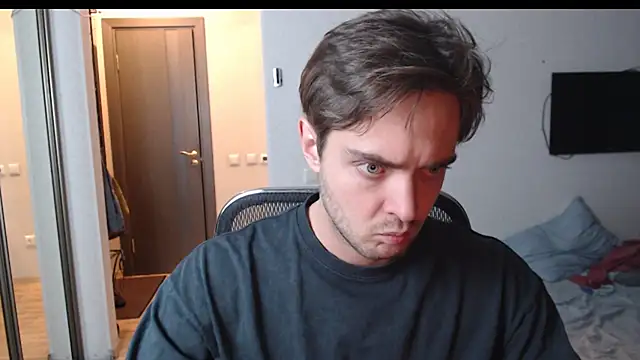 Snapshot of lucky_swimmer chatting on December 1, 2:55 pm lucky swimmer online show from December 1, 2:55 pm