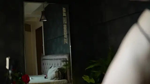Snapshot of CelineHeaven chatting on June 1, 7:15 pm CelineHeaven online show from June 1, 7:15 pm