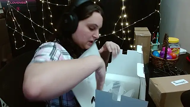 Salacious Sage online show from April 4, 9:12 pm