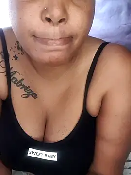 Qeenbrie online show from November 18, 10:20 am