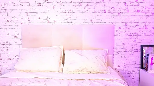 April Kay online show from December 23, 3:37 am